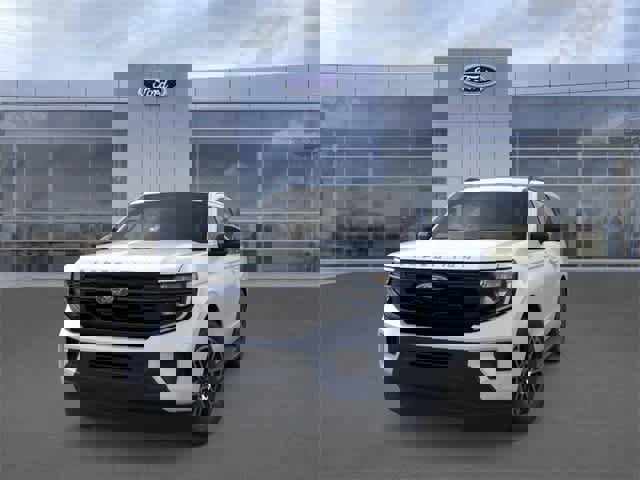 New 2025 Ford Expedition Active image 2