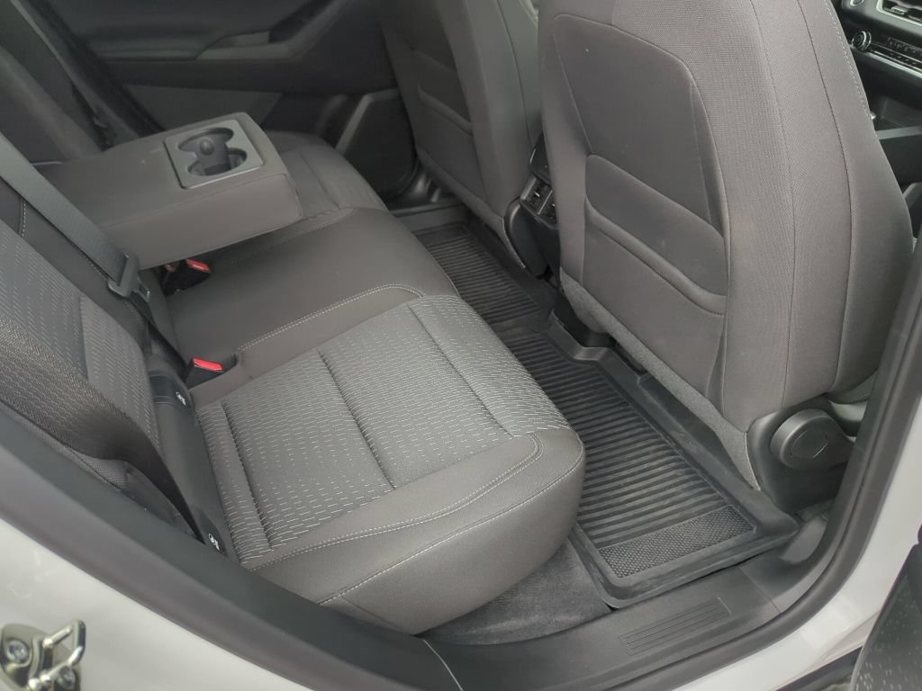 Used 2025 Chevrolet Equinox LT w/ Safety and Technology Package AWD/4WD image 40