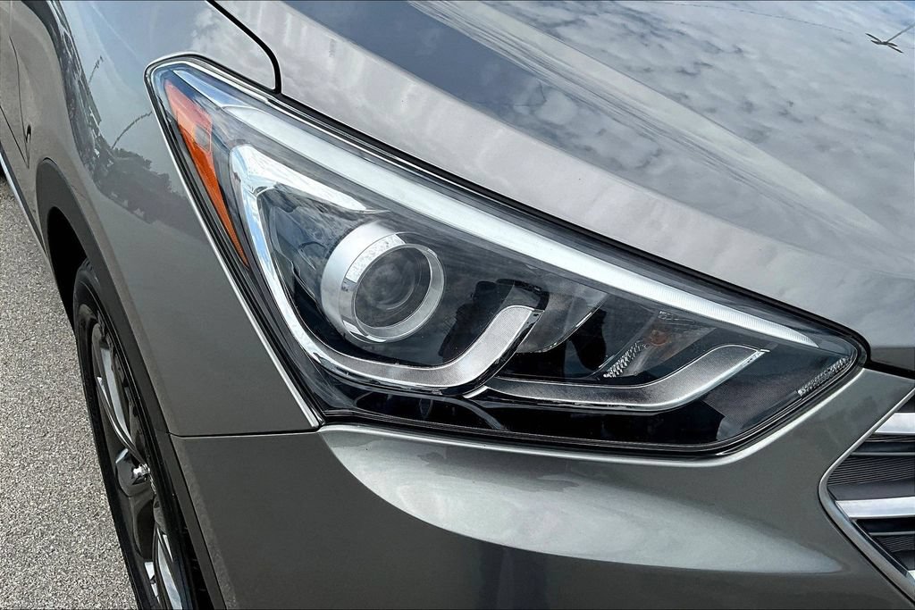 Used 2018 Hyundai Santa Fe Sport w/ 2.0T Ultimate Tech Package 05 AWD/4WD image 31