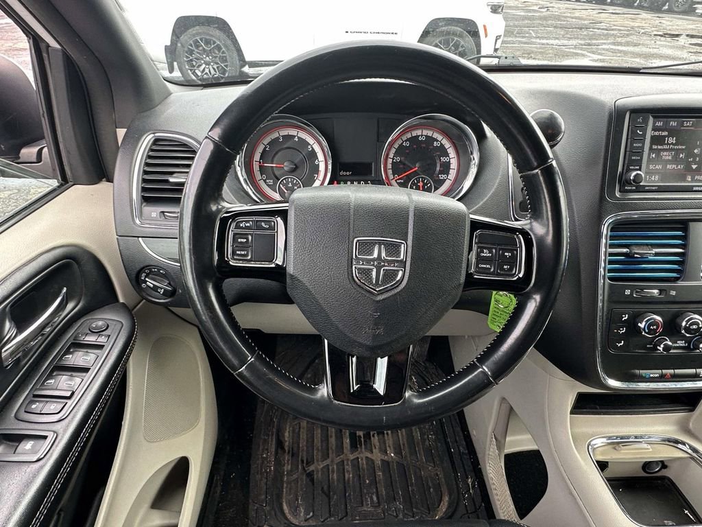 Used 2019 Dodge Grand Caravan SXT image 15
