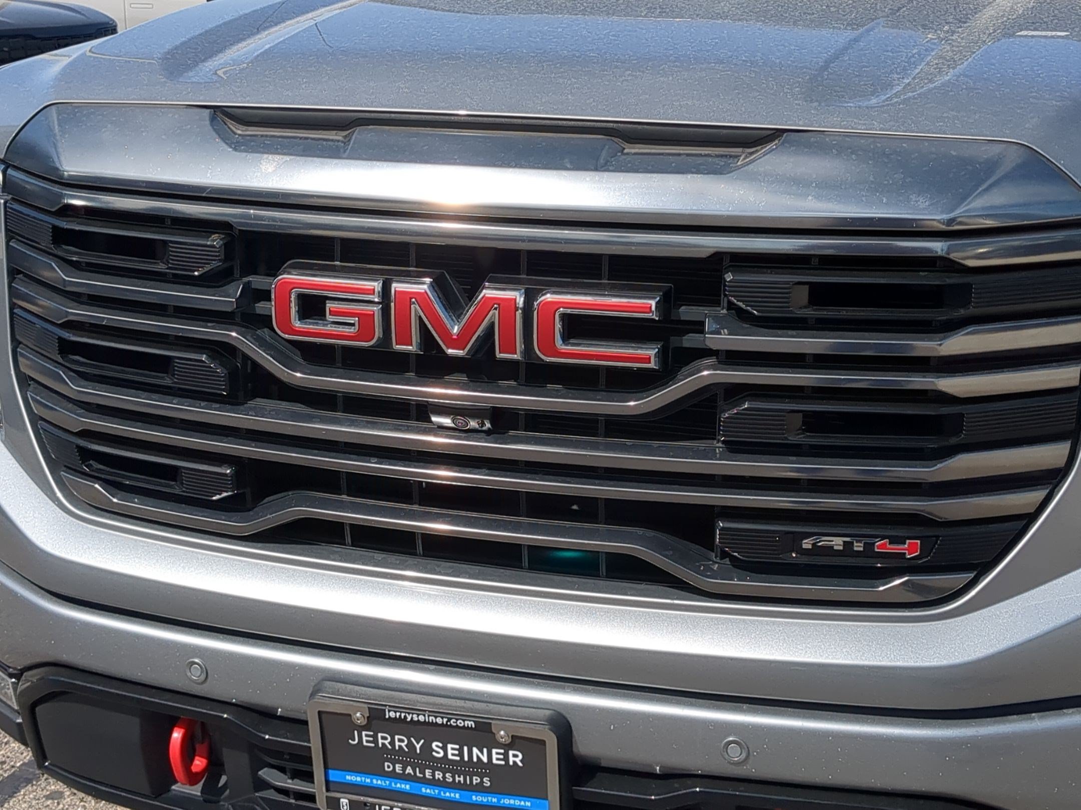 Used 2024 GMC Sierra 1500 AT4 w/ Technology Package AWD/4WD image 10