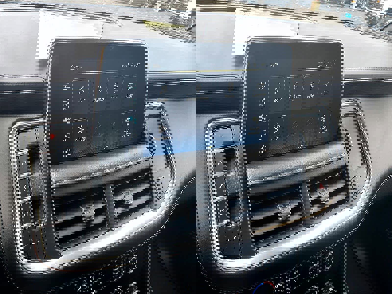 Used 2023 Chevrolet Tahoe LT w/ Luxury Package image 27