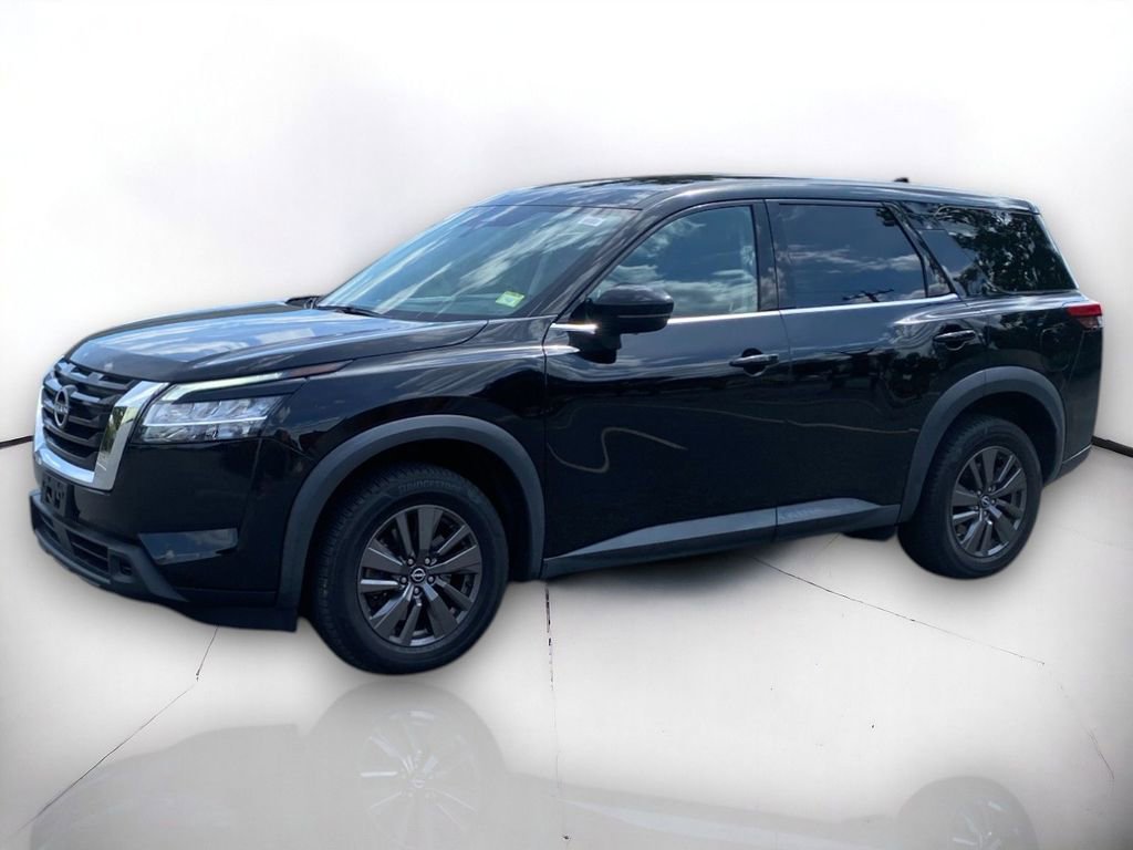Used 2022 Nissan Pathfinder S image 2