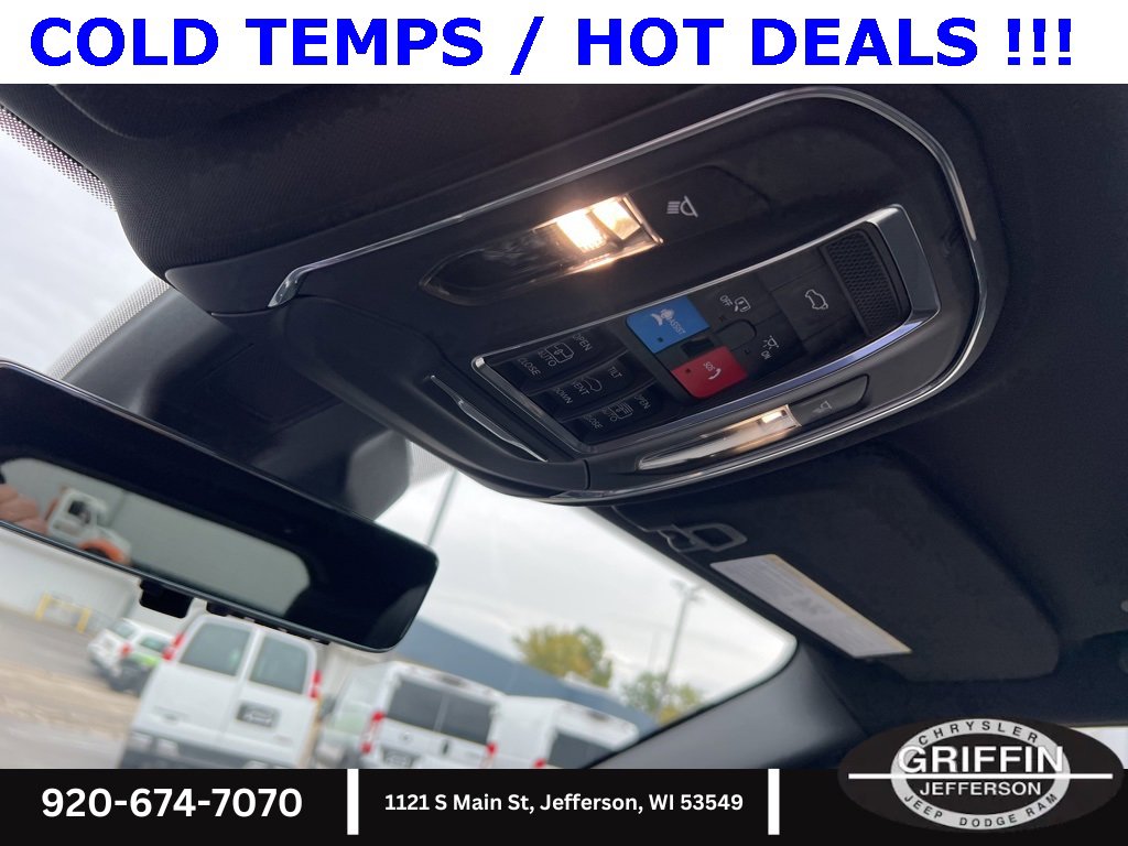 New 2025 Jeep Grand Cherokee Limited w/ Luxury Tech Group II image 30