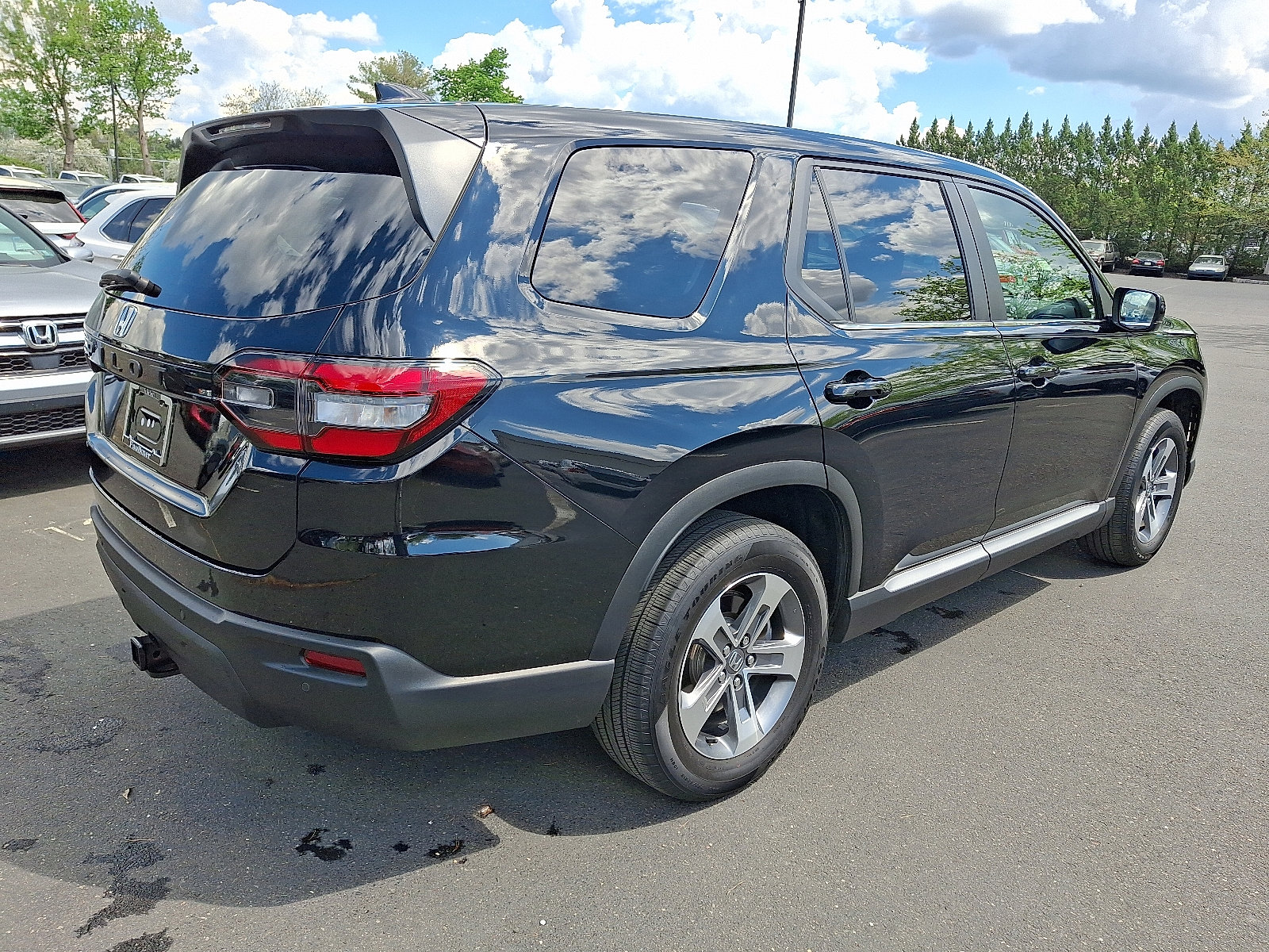 Used 2024 Honda Pilot EX-L image 6