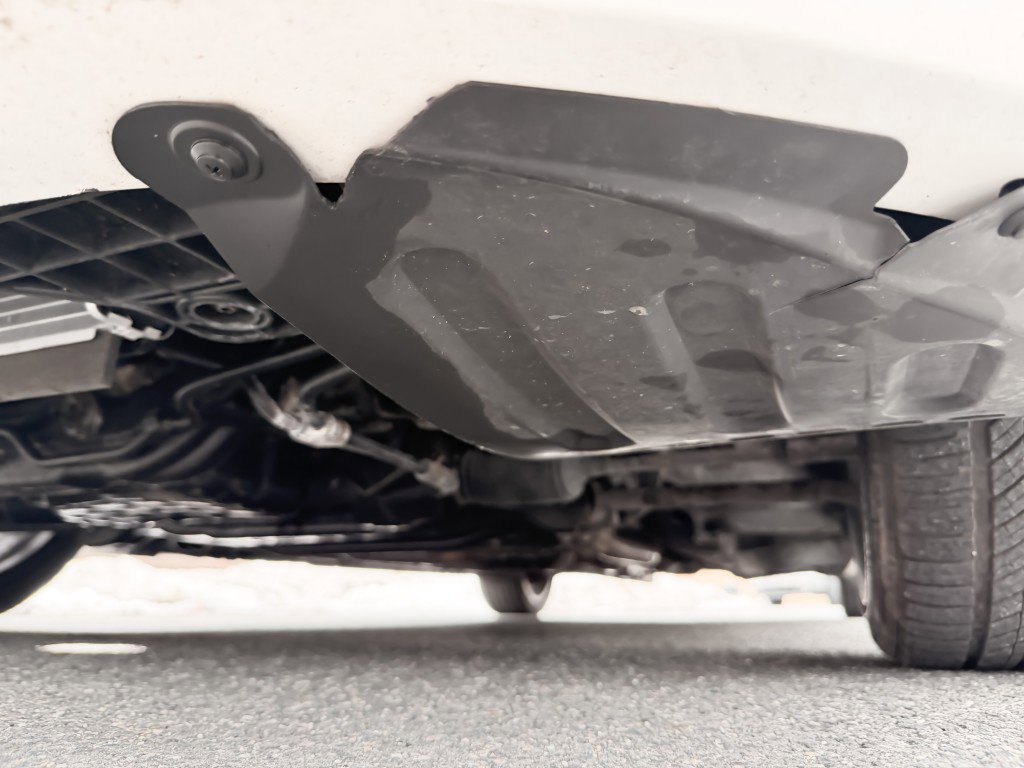 Used 2011 Hyundai Genesis 3.8 image 25