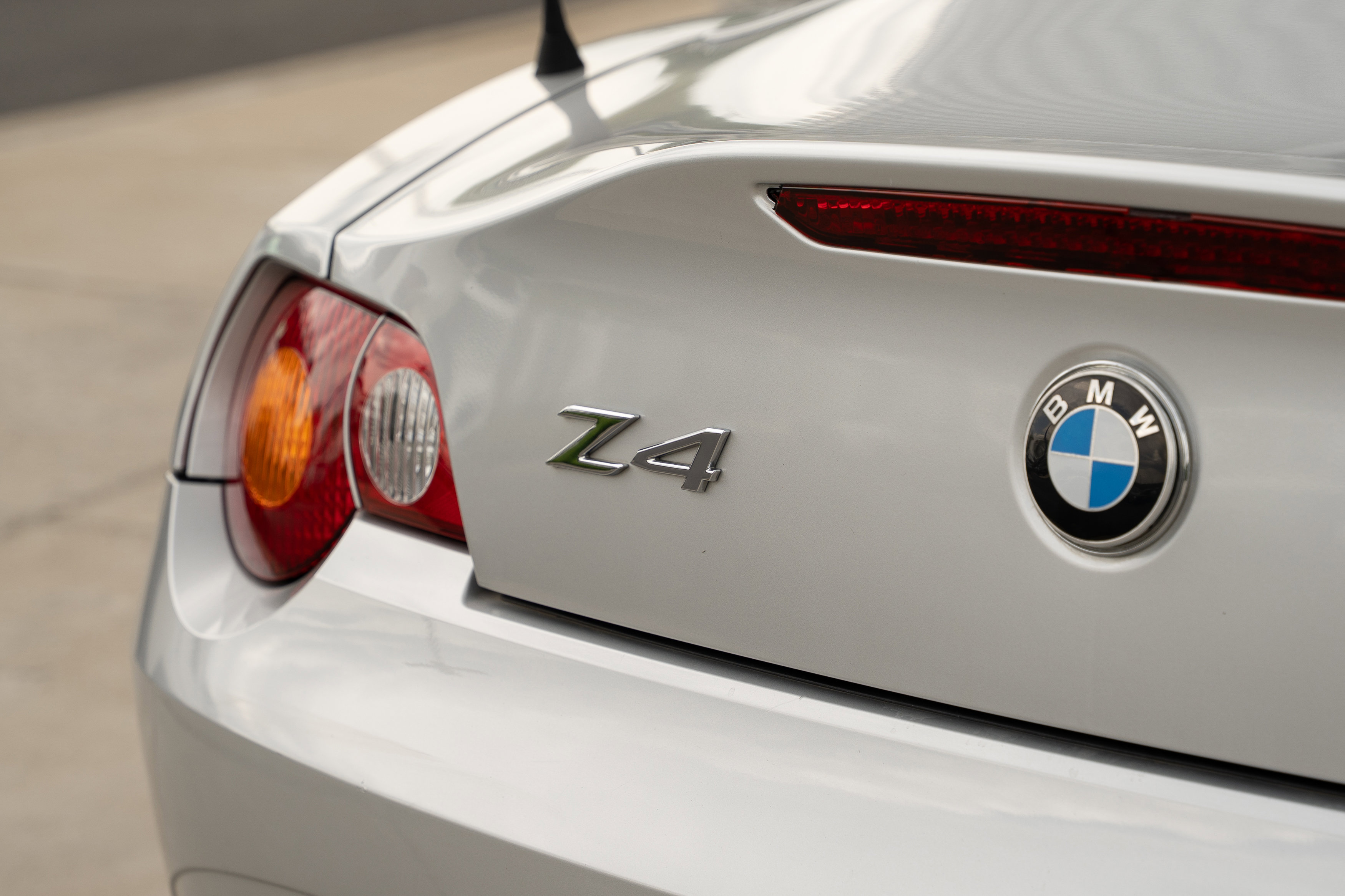 Used 2003 BMW Z4 2.5i RWD image 29