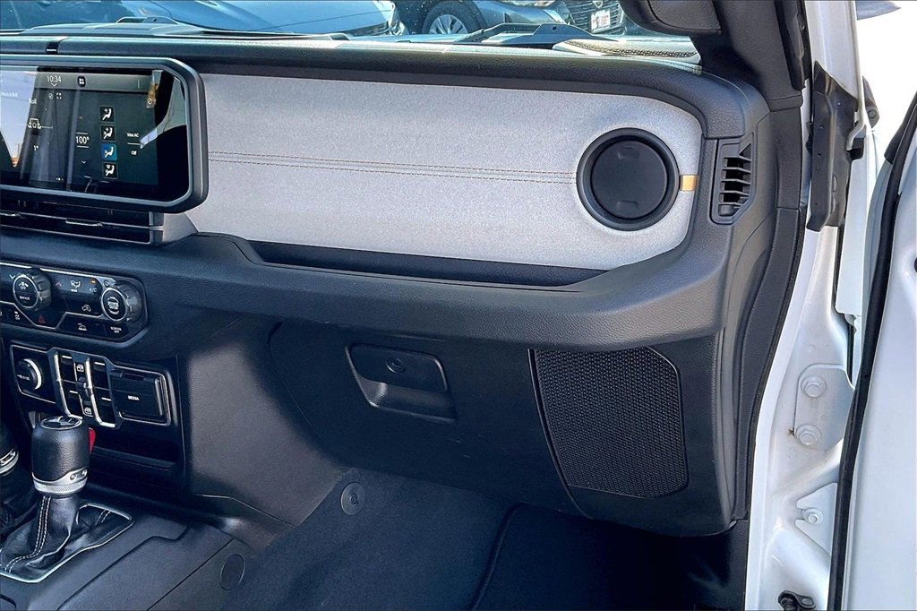 Used 2024 Jeep Wrangler Sport S image 16