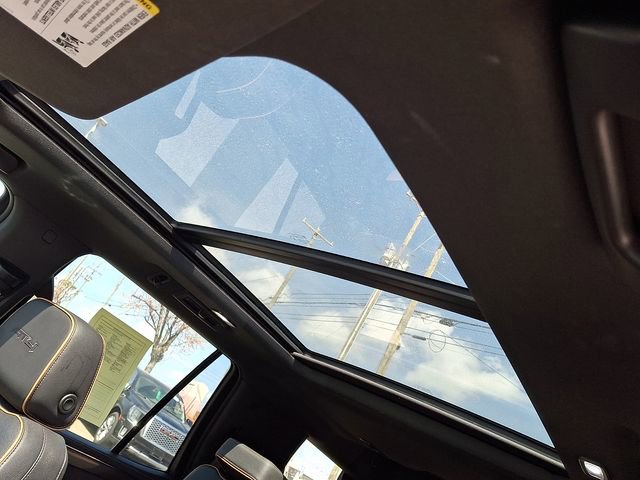 Used 2023 GMC Yukon AT4 w/ AT4 Premium Plus Package image 10