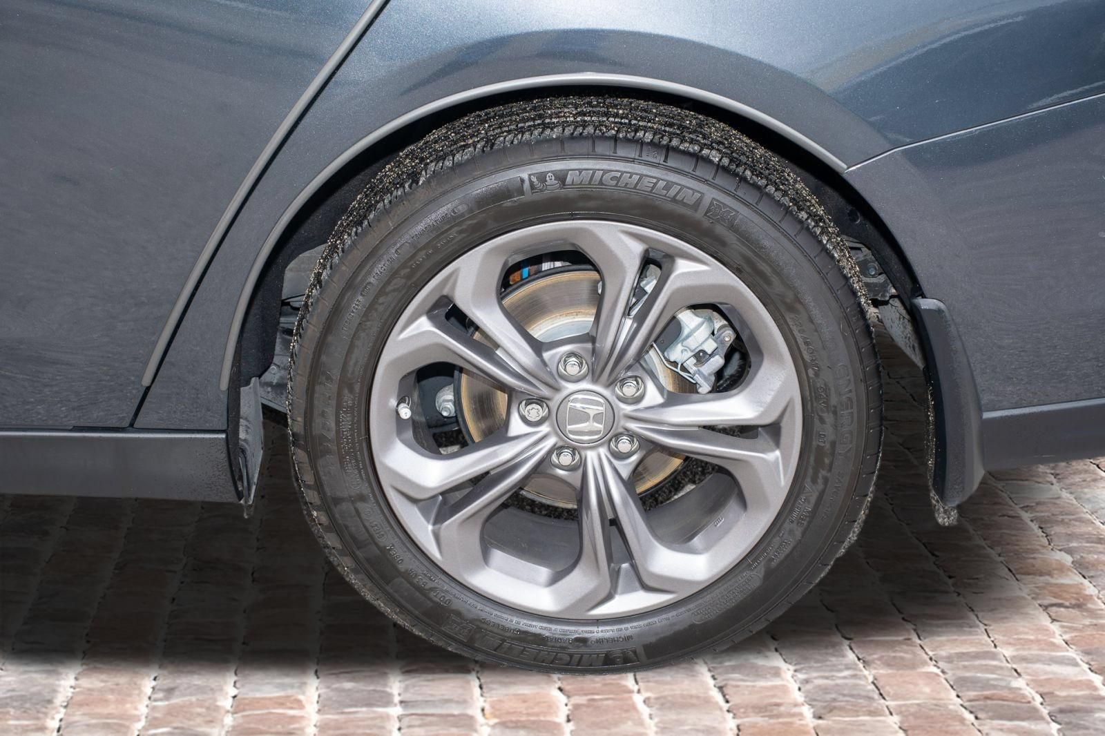 Certified 2024 Honda Accord EX image 38