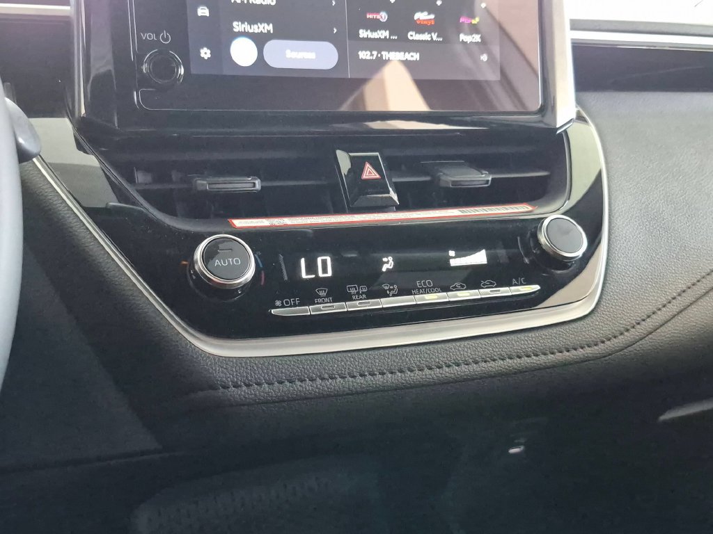 Used 2025 Toyota Corolla SE FWD image 16