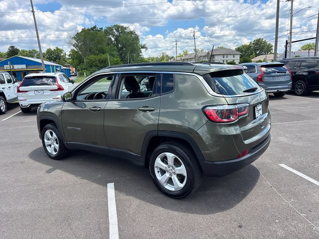 Used 2019 Jeep Compass Latitude w/ Cold Weather Group AWD/4WD image 4