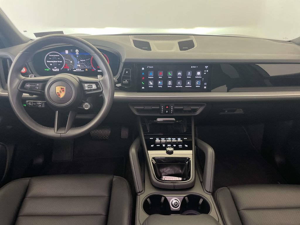 Certified 2025 Porsche Cayenne AWD/4WD image 25