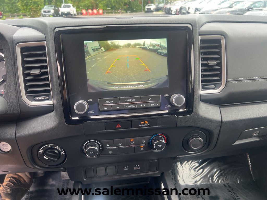 Used 2022 Nissan Frontier SV AWD/4WD image 12