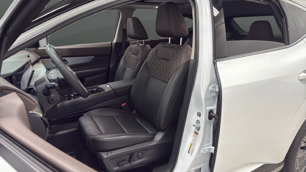Used 2025 Nissan Murano Platinum w/ Cargo Package AWD/4WD image 9