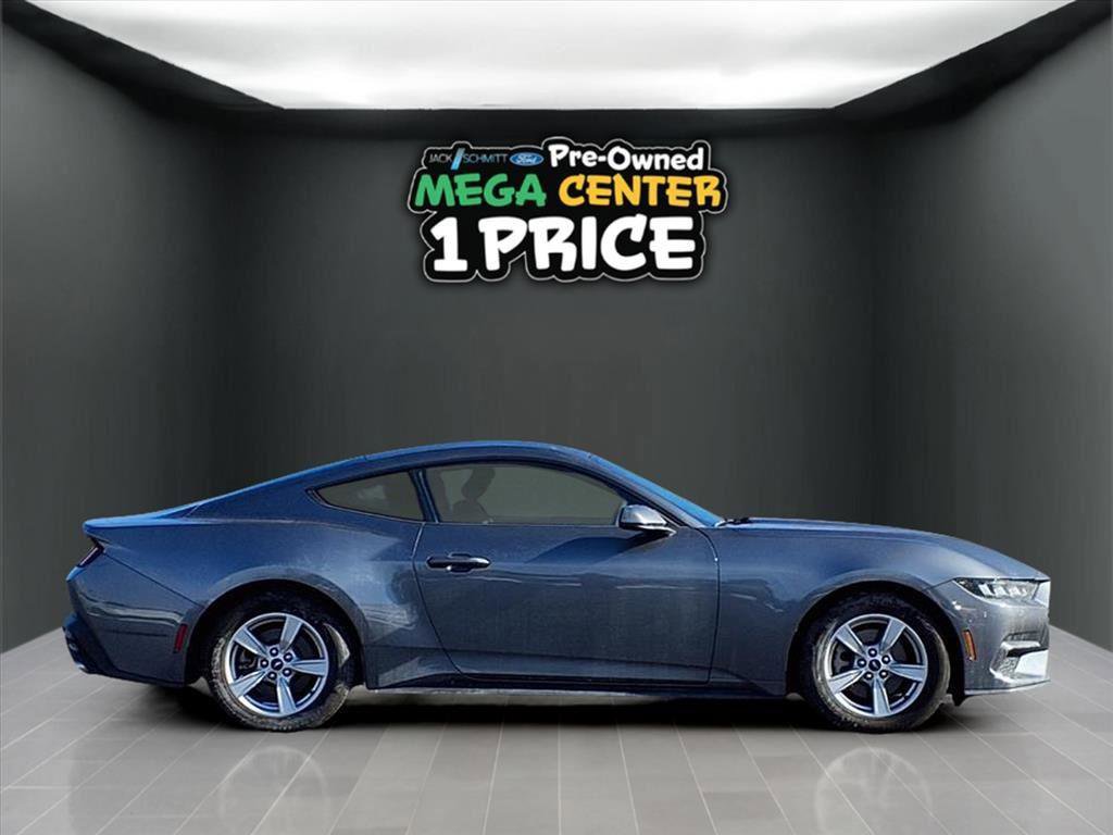 Used 2024 Ford Mustang Coupe image 30