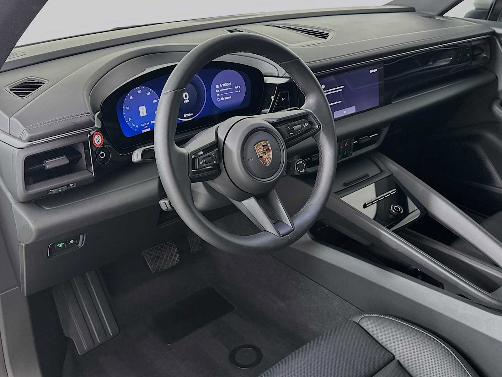 Certified 2025 Porsche Macan Electric image 4