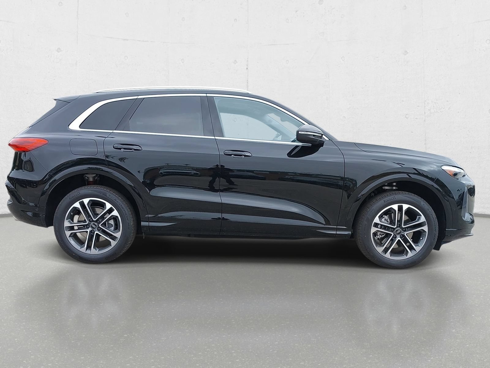 New 2026 Audi Q5 Premium Plus AWD/4WD image 4