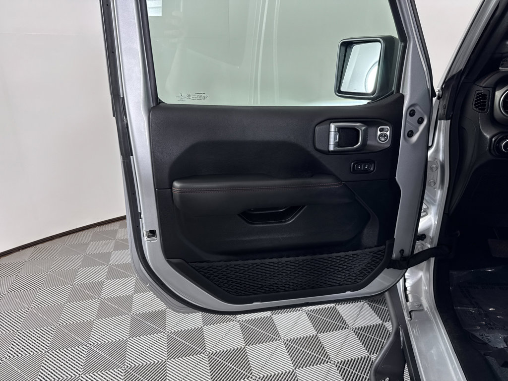 Used 2022 Jeep Gladiator Rubicon w/ LED Lighting Group image 23