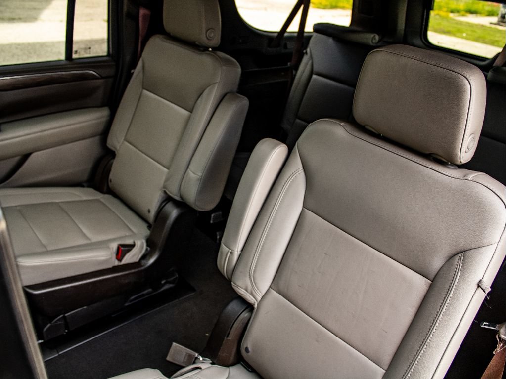Used 2023 Chevrolet Suburban Z71 w/ Luxury Package AWD/4WD image 23