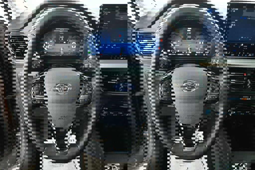 Used 2024 Ford Escape Platinum image 11