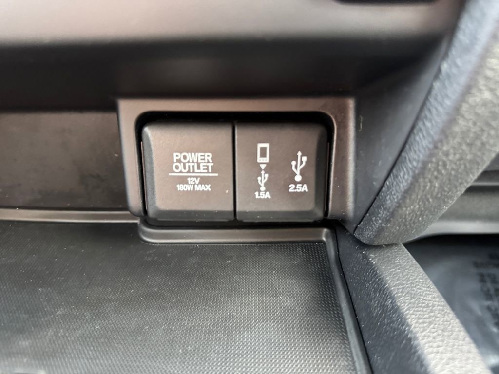 Used 2018 Honda Pilot Touring image 29