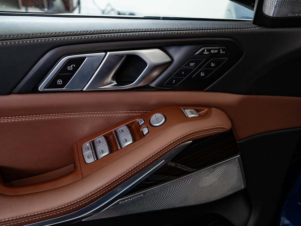 Used 2024 BMW X7 M60i w/ Executive Package image 27