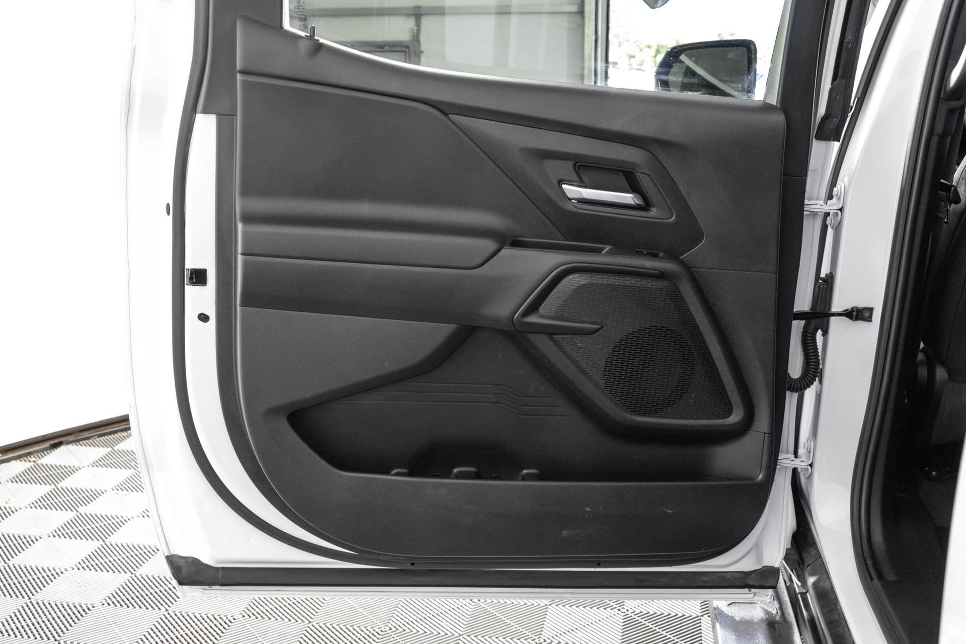 Used 2024 Chevrolet Silverado EV W/T AWD/4WD image 34