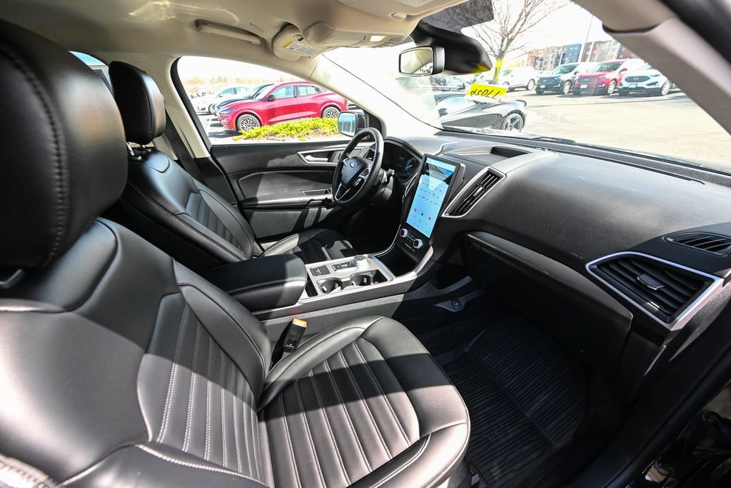 Certified 2024 Ford Edge SEL w/ Convenience Package AWD/4WD image 25