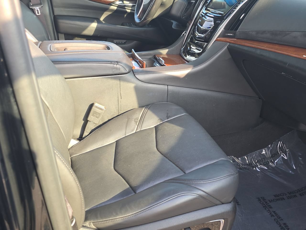 Used 2016 Cadillac Escalade Luxury AWD/4WD image 31