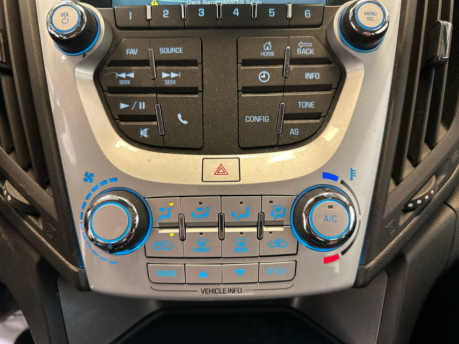 Used 2016 Chevrolet Equinox LS AWD/4WD image 27