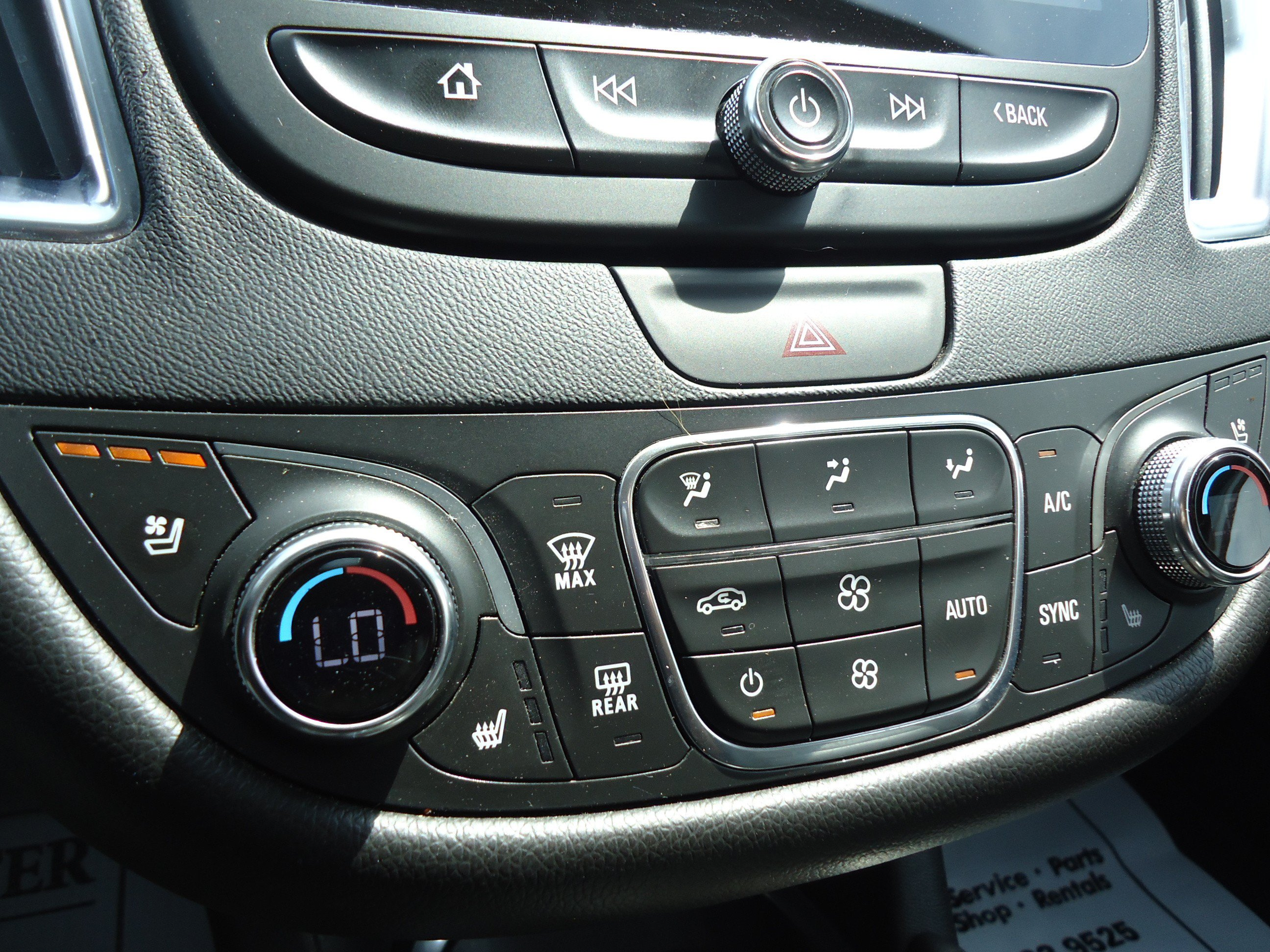 Used 2020 Chevrolet Malibu Premier FWD image 19