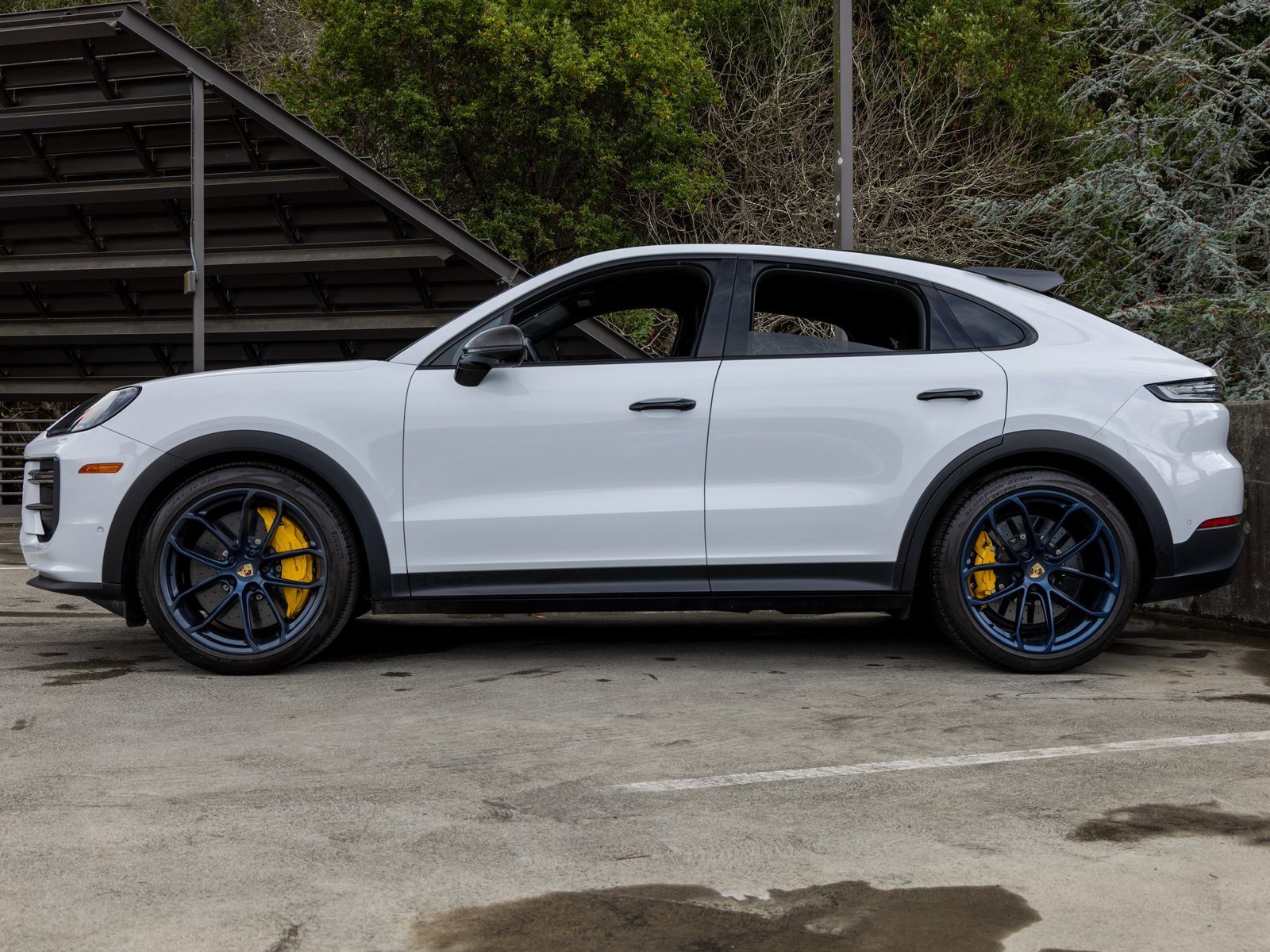Certified 2024 Porsche Cayenne Turbo GT image 2