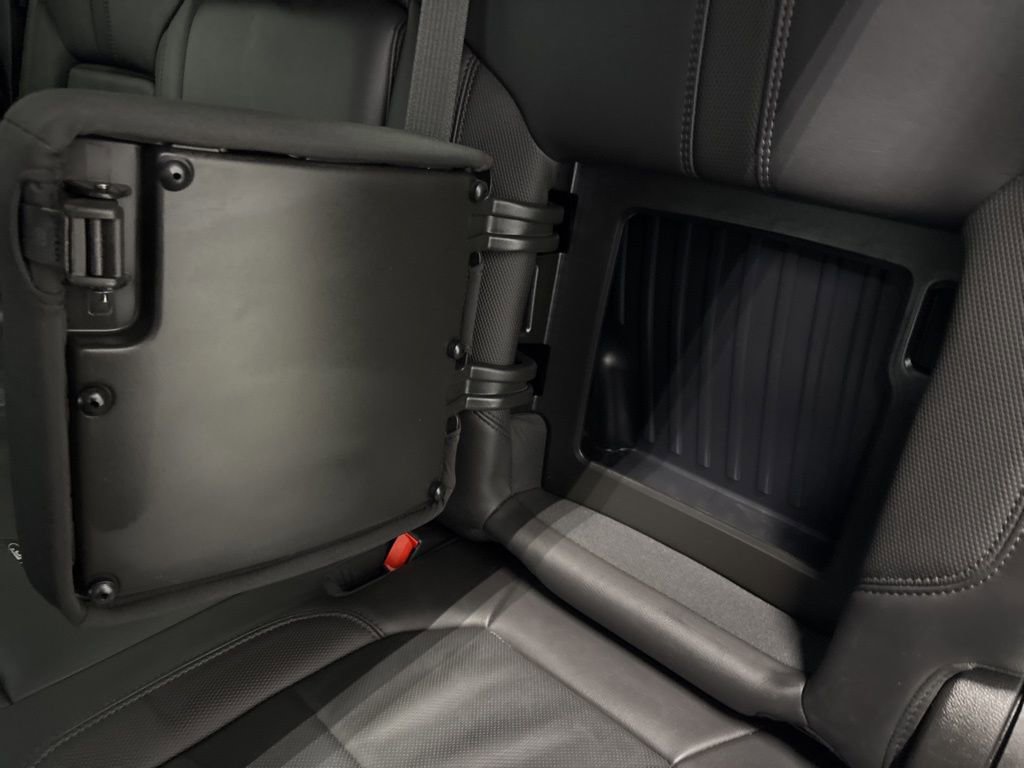 Used 2021 Chevrolet Silverado 3500 High Country image 30