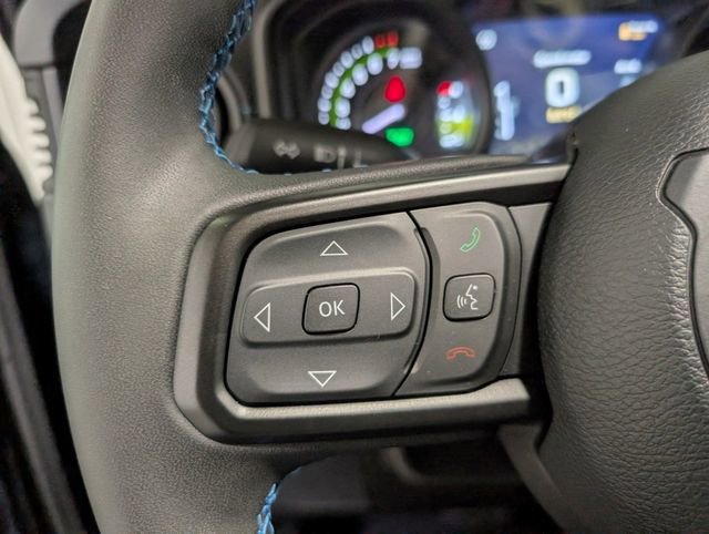 Used 2025 Jeep Wrangler Unlimited Rubicon 4xe w/ Convenience Group AWD/4WD image 18