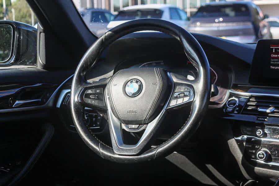 Used 2020 BMW 530i xDrive w/ Convenience Package AWD/4WD image 19