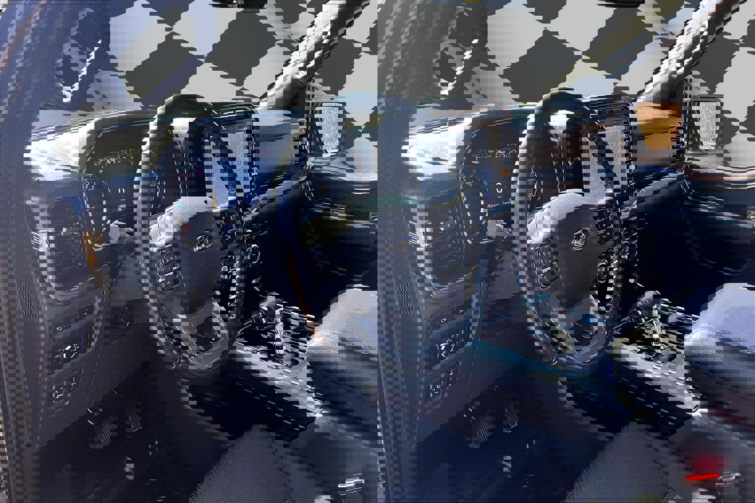 Used 2022 Ford F150 XLT w/ Equipment Group 302A High image 13