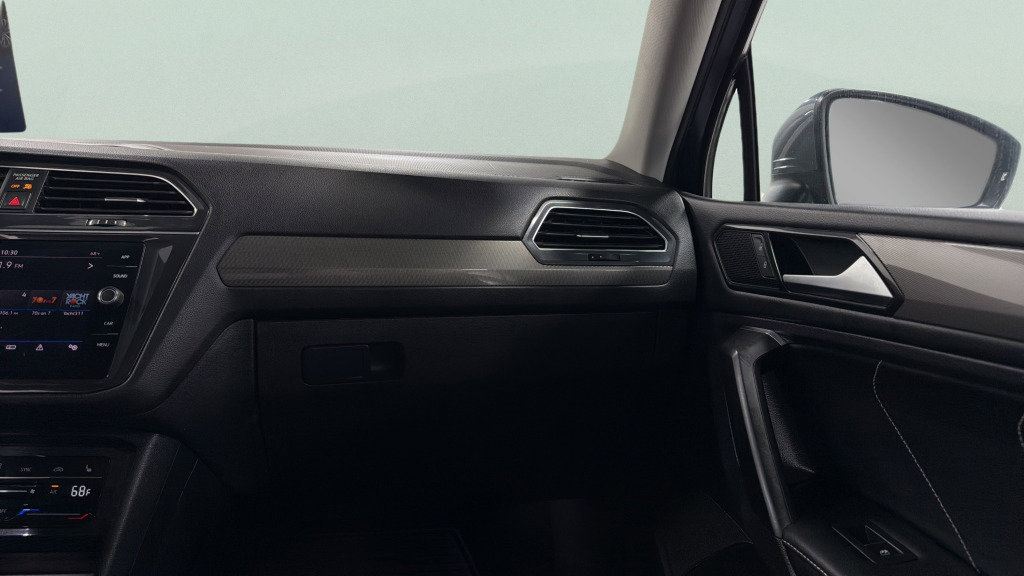 Used 2022 Volkswagen Tiguan SE image 16