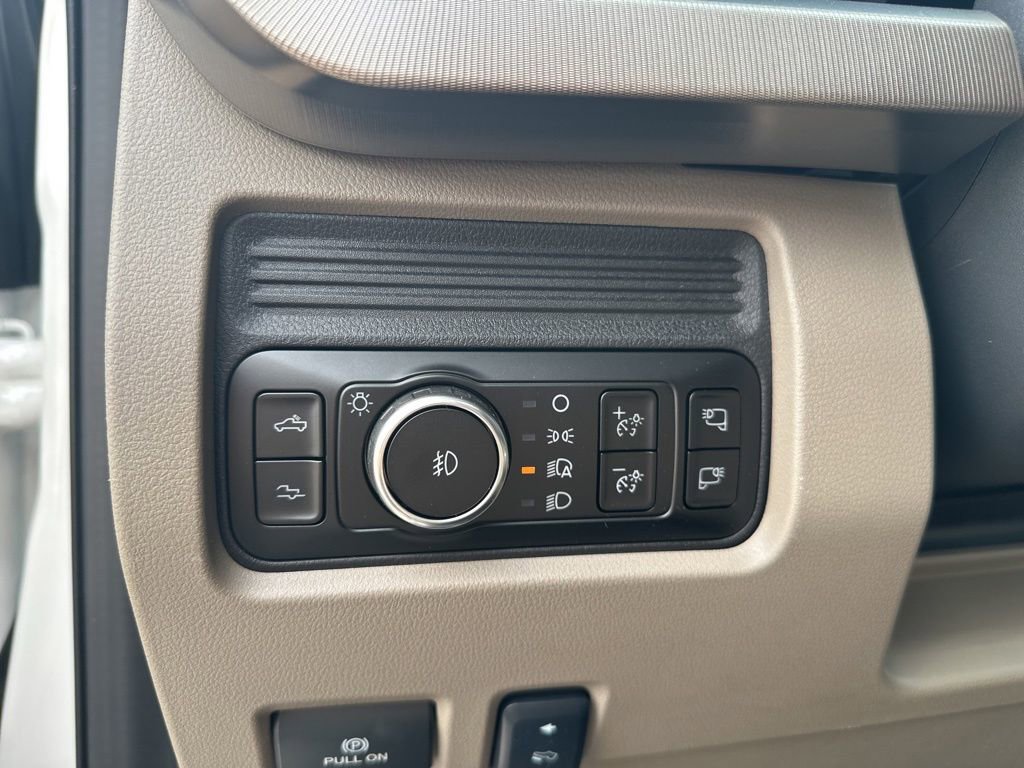 New 2026 Ford F350 Platinum w/ Platinum Plus Package image 18