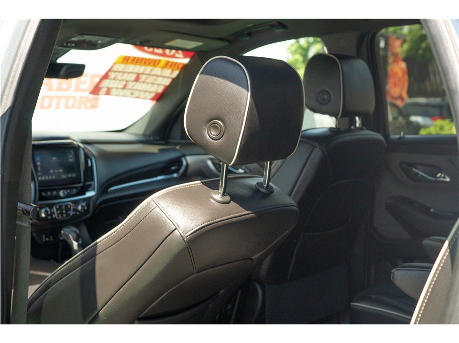 Used 2023 Chevrolet Traverse Premier w/ Redline Edition AWD/4WD image 38