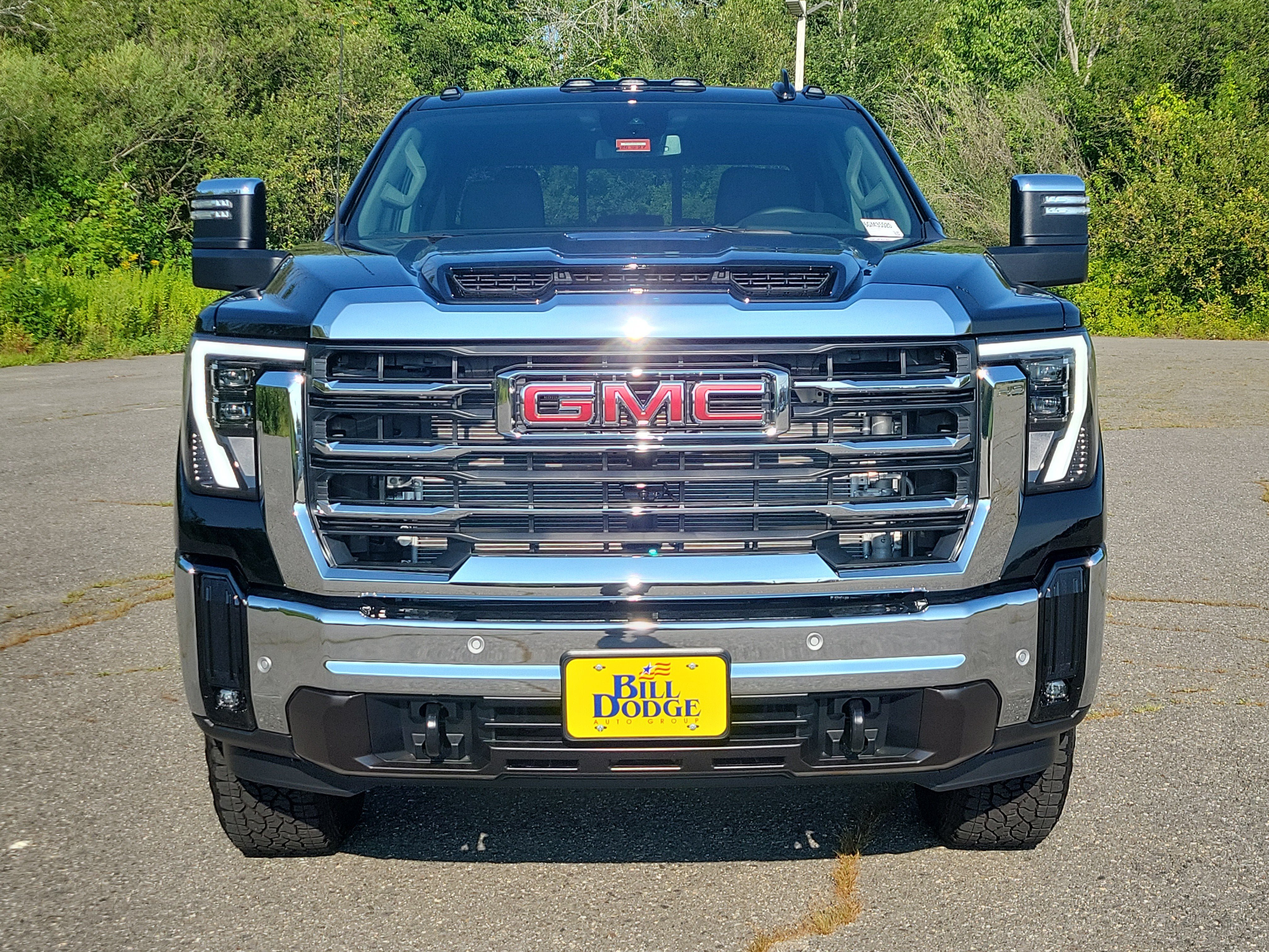 New 2026 GMC Sierra 3500 SLT w/ SLT Premium Package AWD/4WD image 10