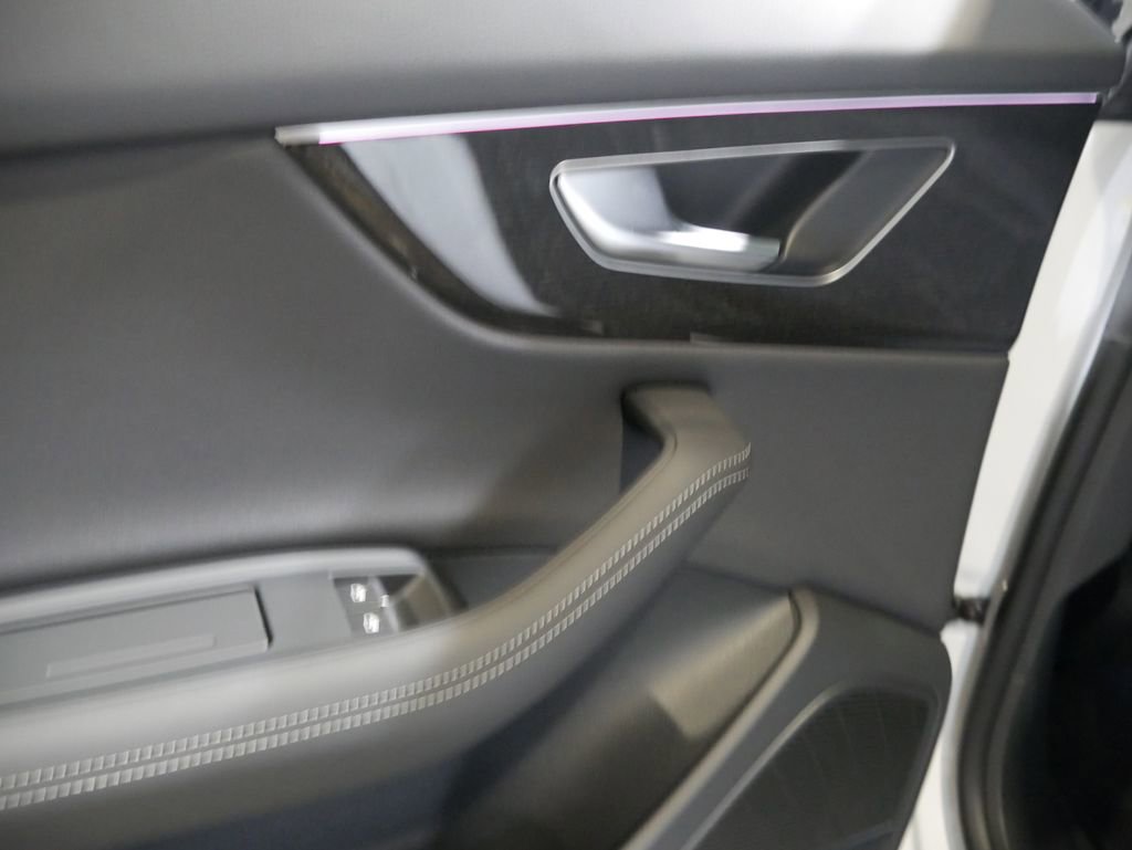 New 2026 Audi Q8 Premium Plus image 23