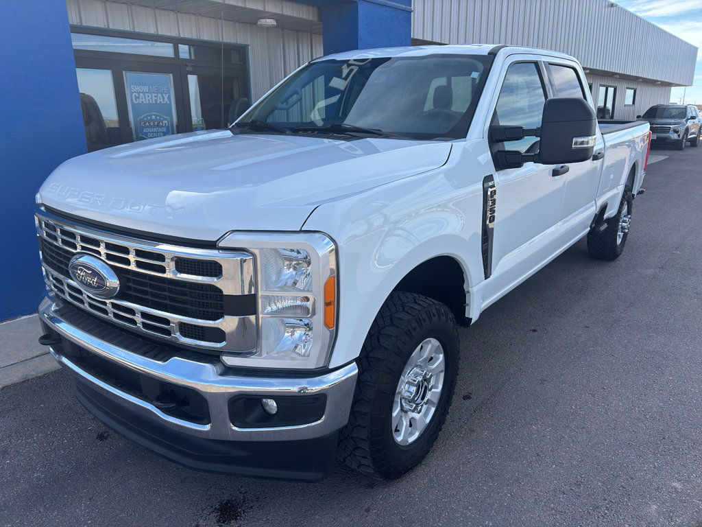 Used 2023 Ford F350 XLT w/ FX4 Off-Road Package image 2