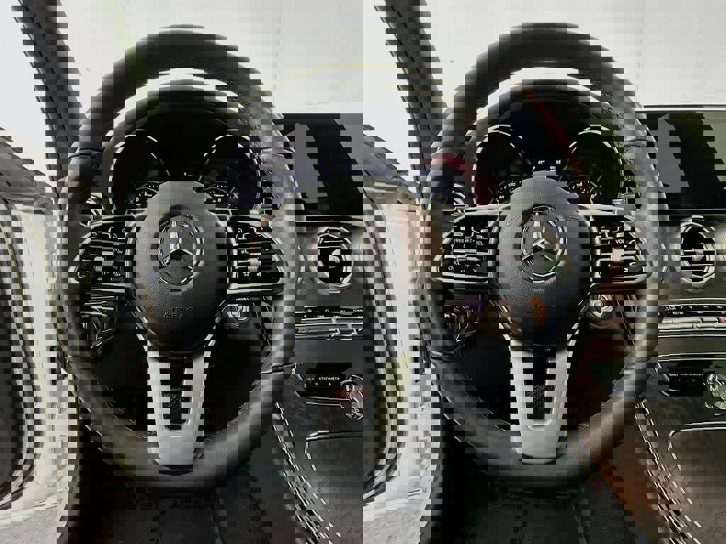 Used 2020 Mercedes-Benz C 300 Sedan image 15