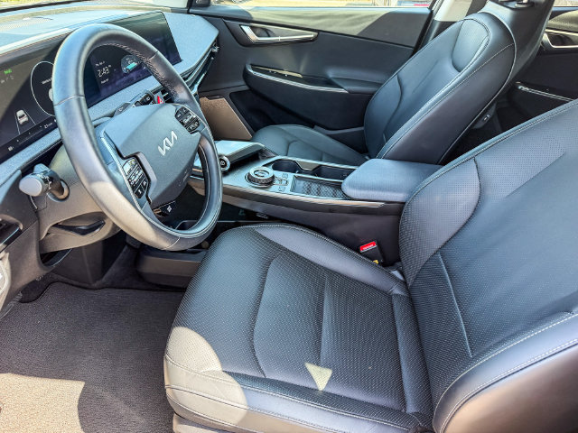 Used 2023 Kia EV6 Wind w/ Wind Technology Package AWD/4WD image 19