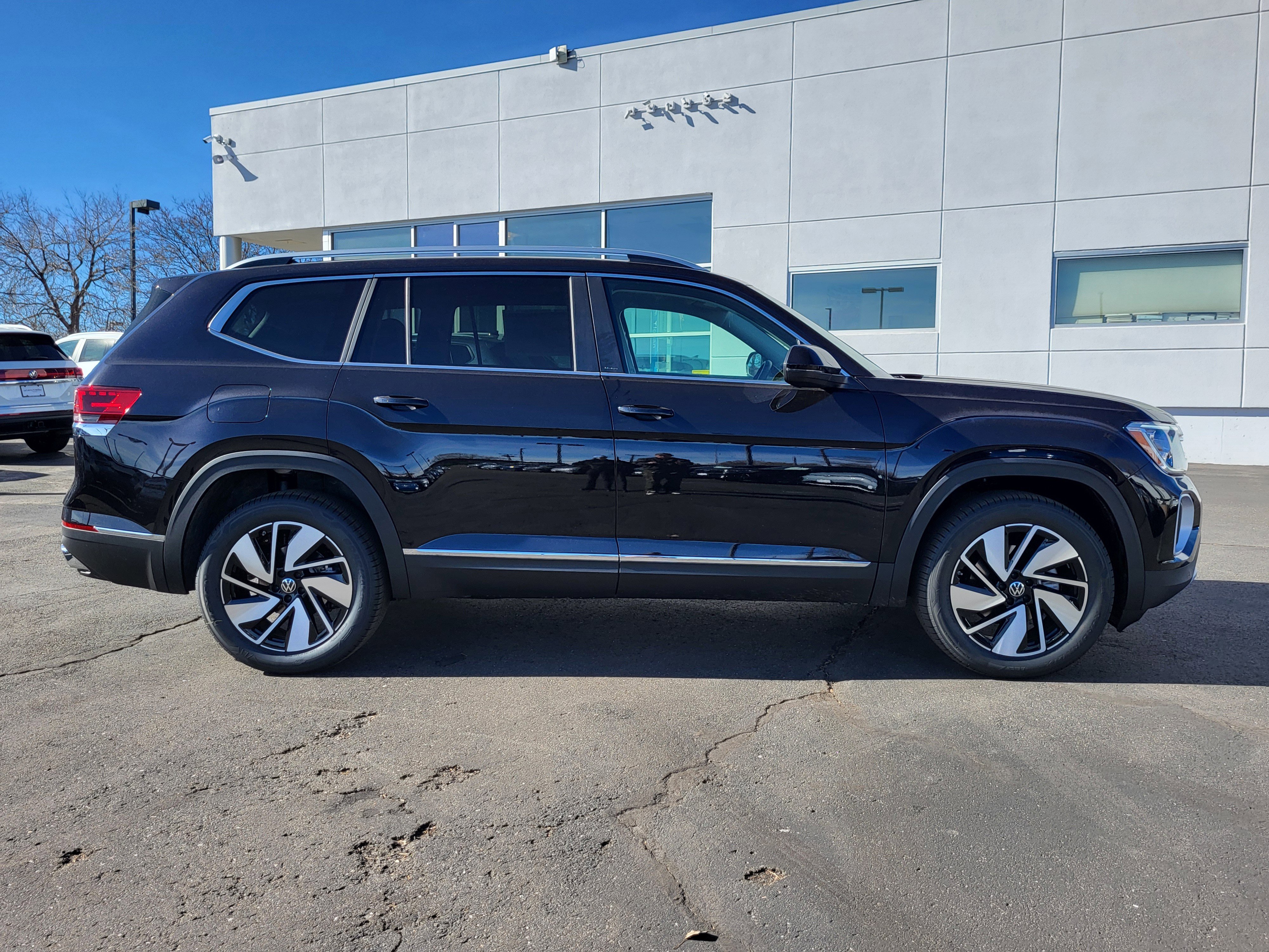 New 2026 Volkswagen Atlas SEL image 7