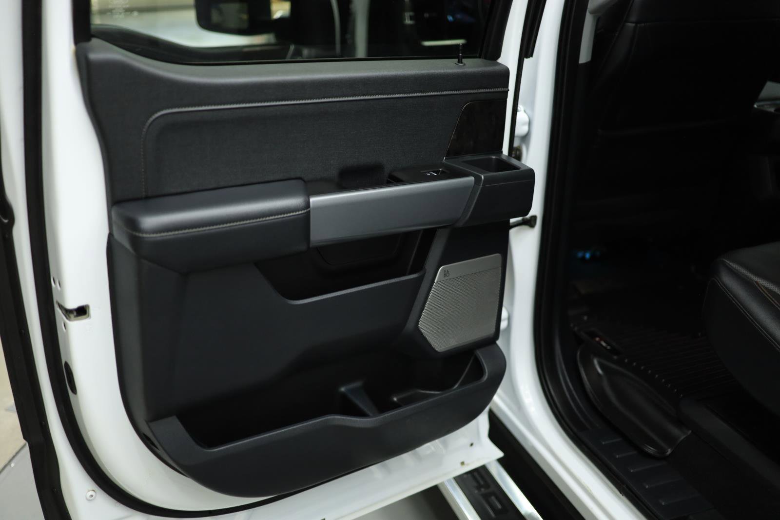 Used 2023 Ford F350 Lariat AWD/4WD image 47