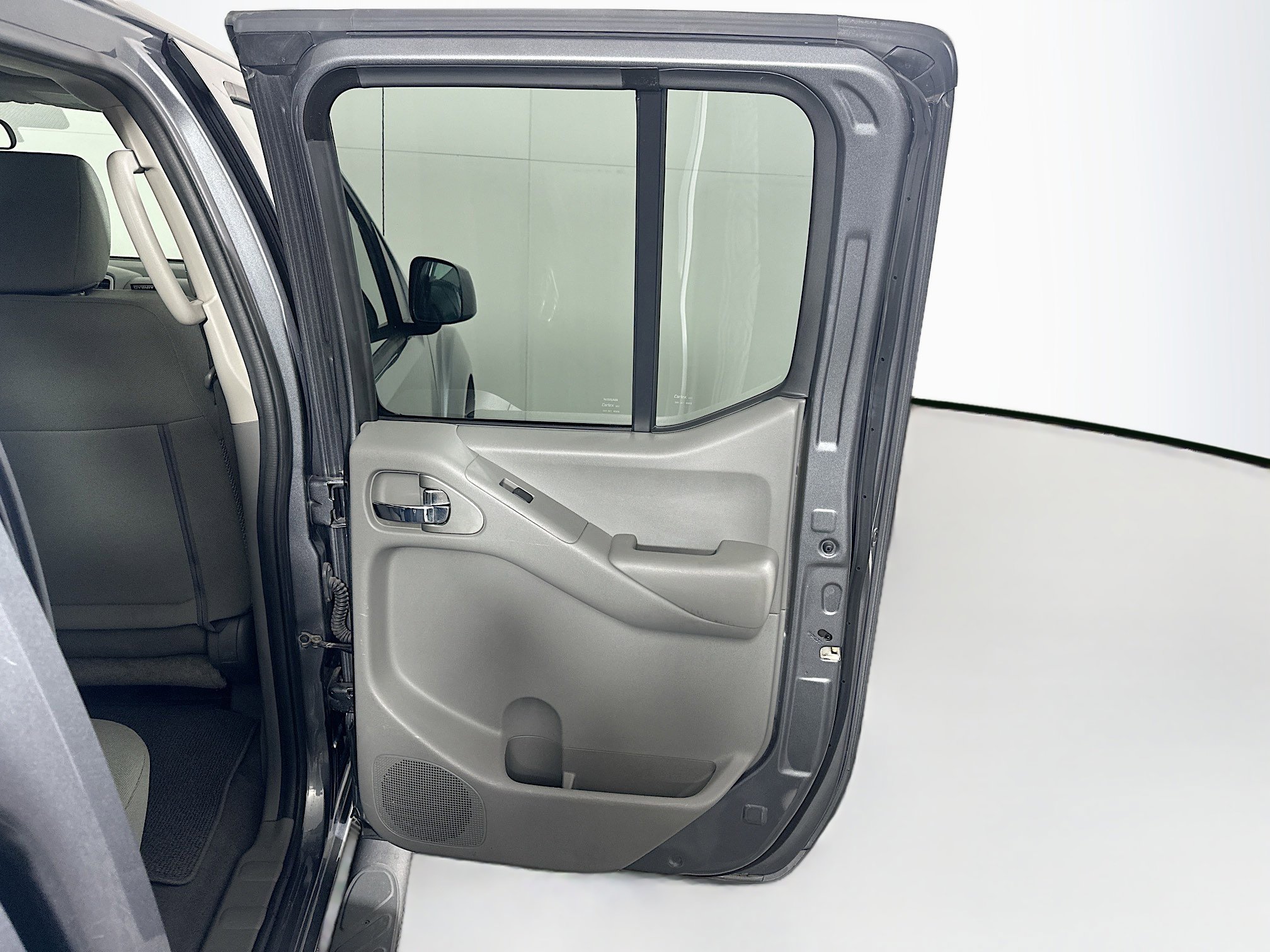 Used 2019 Nissan Frontier SV image 28