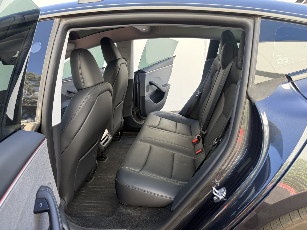 Used 2025 Tesla Model 3 Long Range RWD image 15