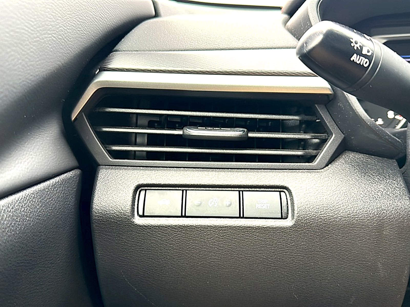 Used 2024 Nissan Altima 2.5 SR image 35